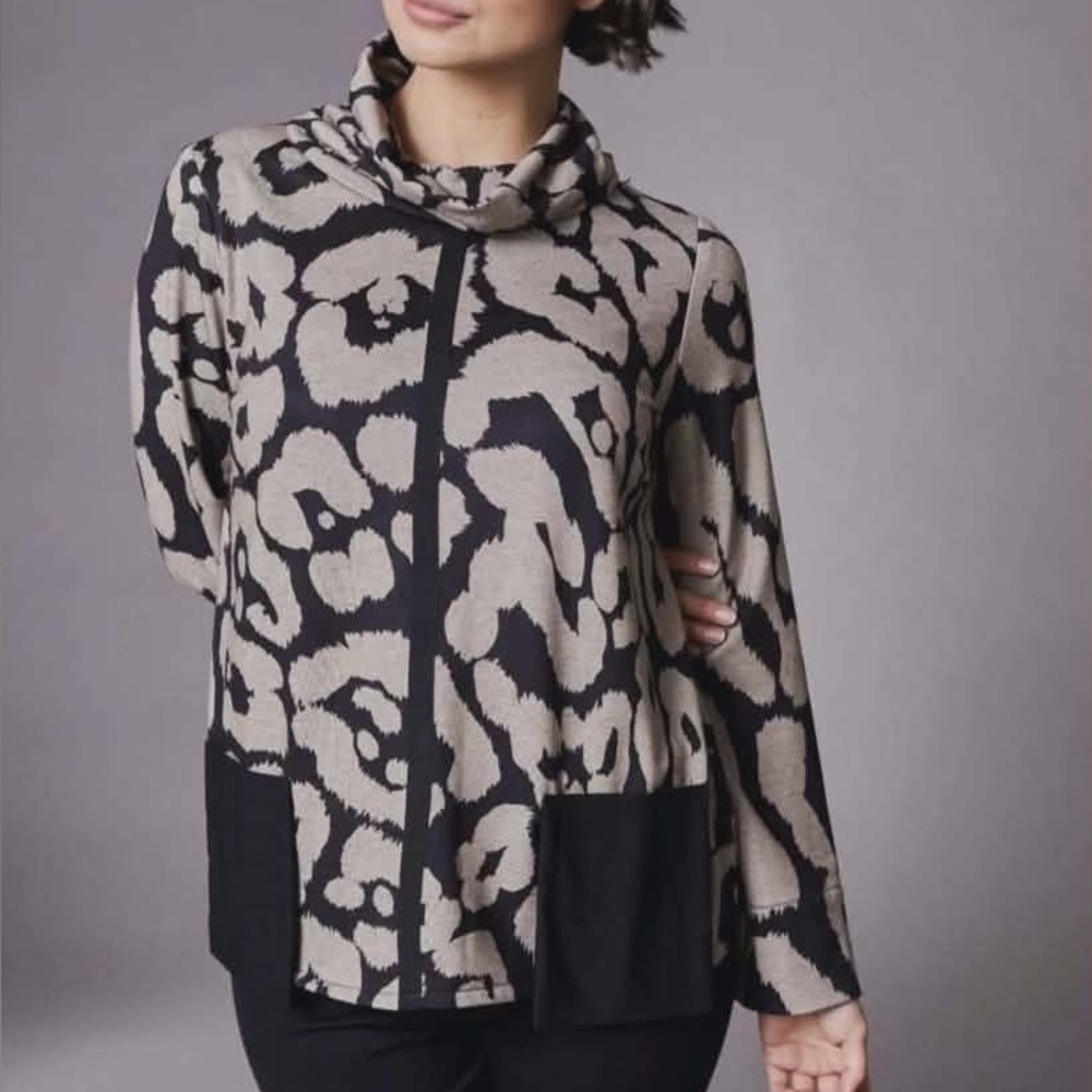 NWT Peruzzi Made in Italy Cowl Neck Animal Print Pocket Top Tan Black M/L